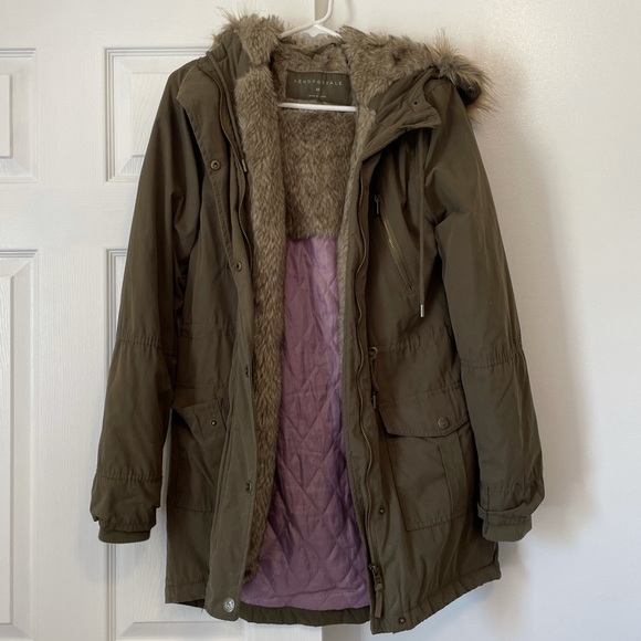 • Aeropostale army green faux fur lined coat • - Picture 1 of 8